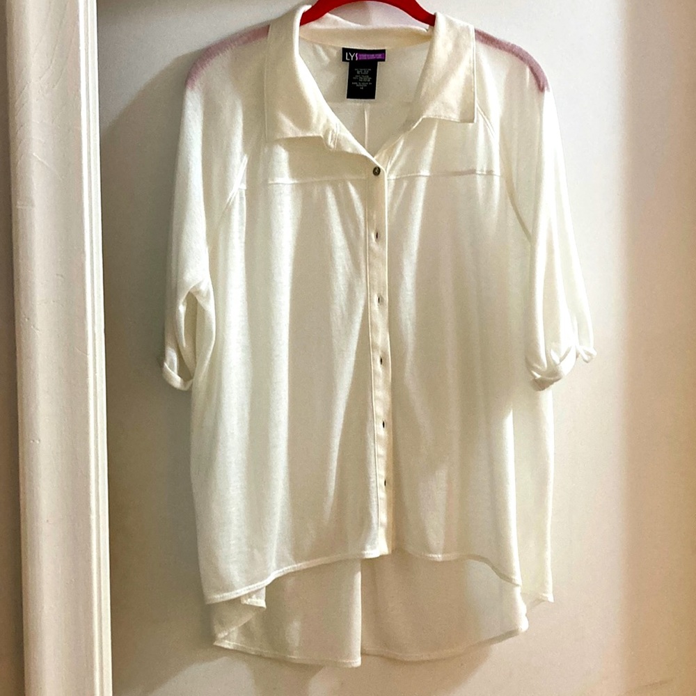 Love Your Style Sz 1X  High/Low Sheer Short sleeve Off White button down Top